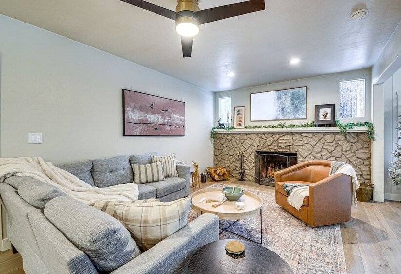 Charming Prescott Cabin: 6 Mi To Downtown!