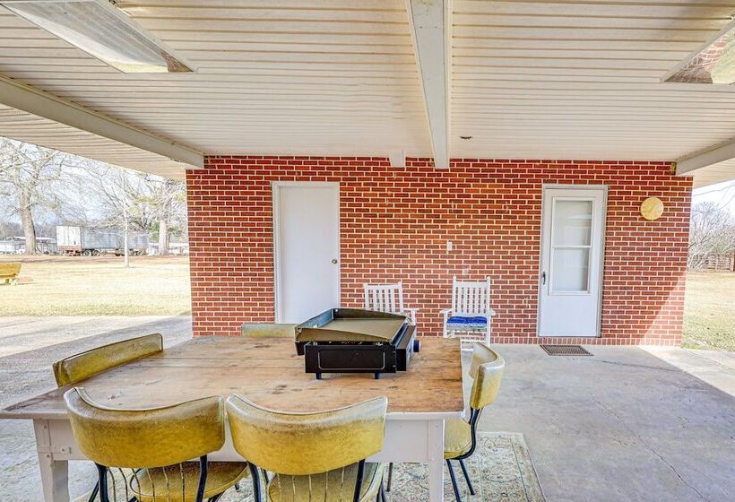 Countryside Marion Retreat Near Fishing & Trails!