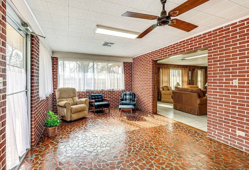 Countryside Marion Retreat Near Fishing & Trails!