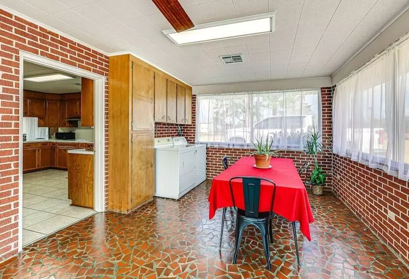 Countryside Marion Retreat Near Fishing & Trails!