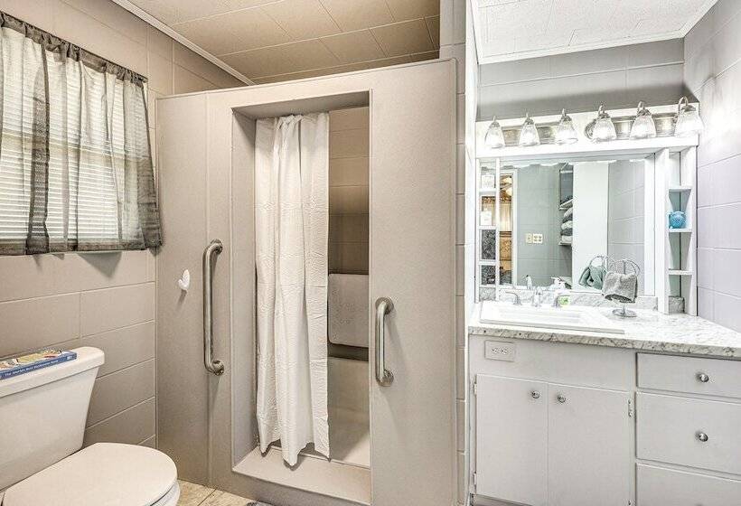 Countryside Marion Retreat Near Fishing & Trails!