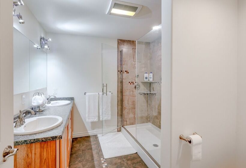 Family Friendly Fairbanks Home: Chena River Access