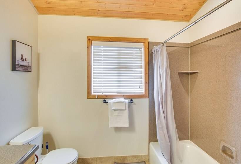 Garden City Cabin ~ 6 Mi To Bear Lake State Park!