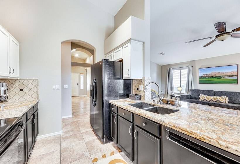 Gold Canyon Vacation Rental: 1 Mi To Golf Course