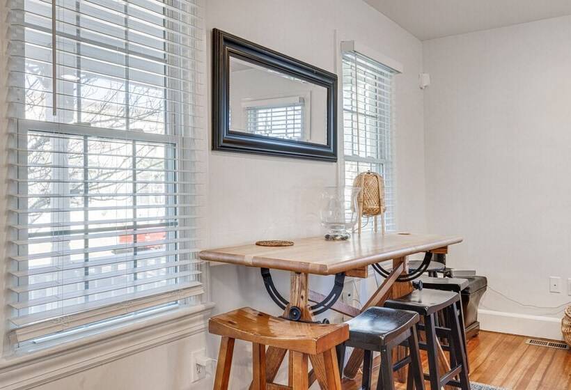 Greenport Home W/ Harbor View Near Ferry & Beaches