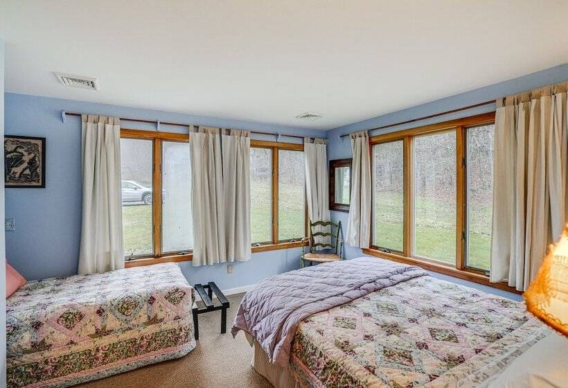 Hawley Home W/ Deck: 4 Mi To Berkshire East Resort