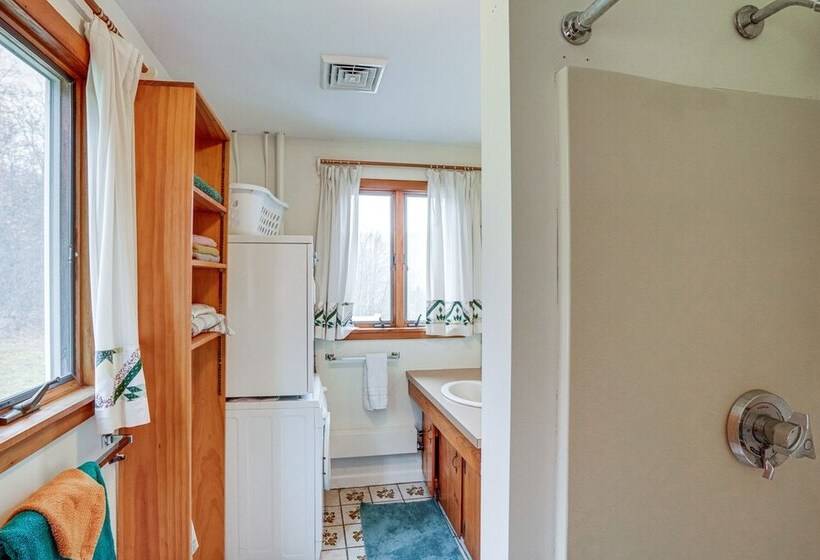 Hawley Home W/ Deck: 4 Mi To Berkshire East Resort