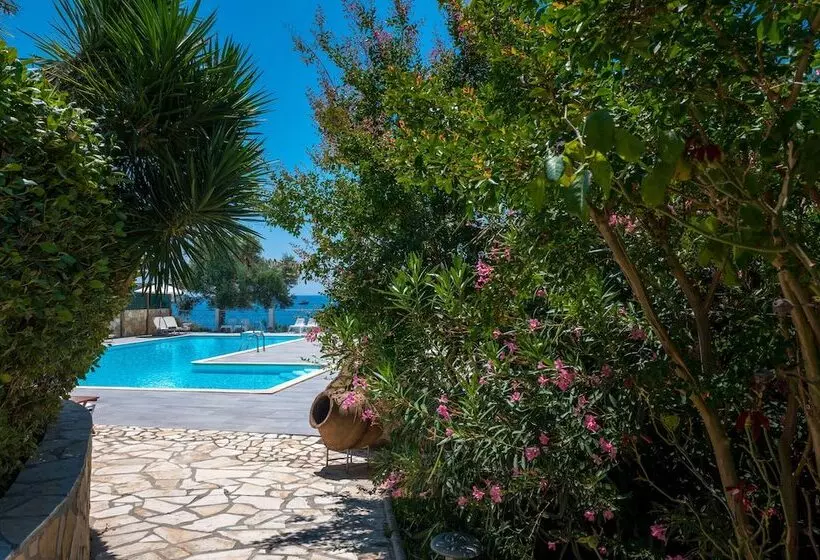 Hotelli Costa Avithos