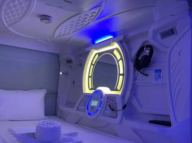 Hotelli Bmax Spacepods