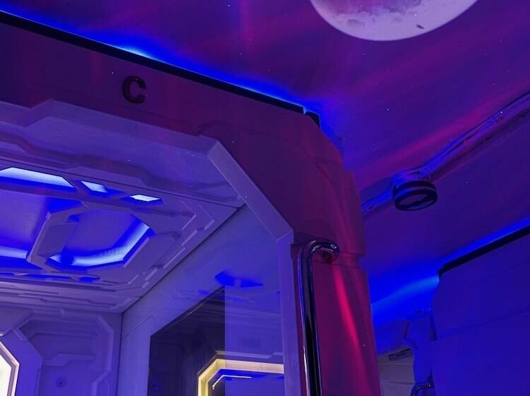 Hotel Bmax Spacepods