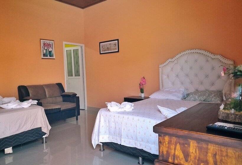 هتل Ebenezer El Paredon