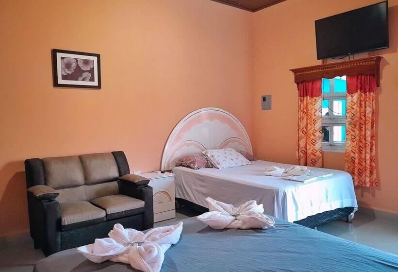 هتل Ebenezer El Paredon