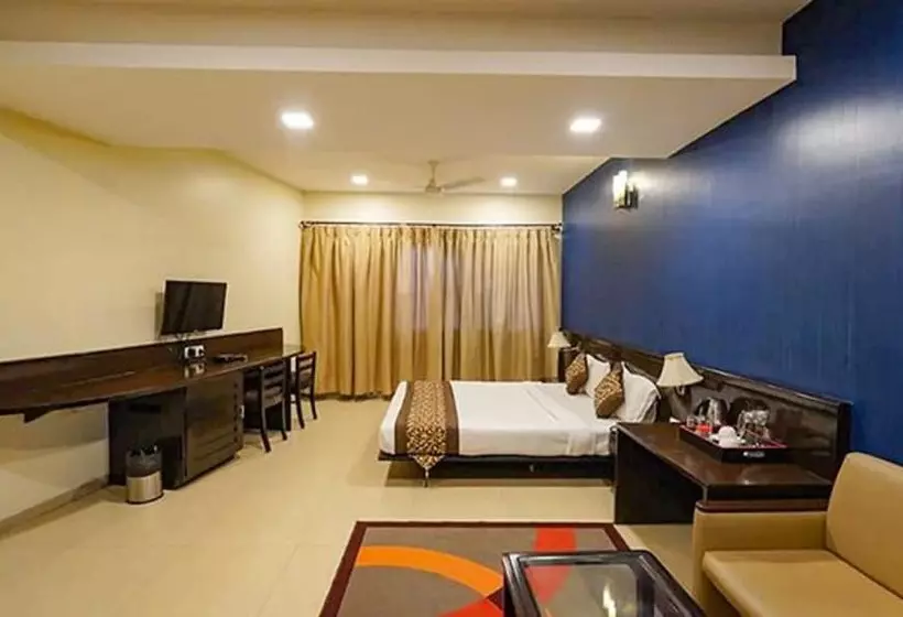 Fabhotel Sapphire