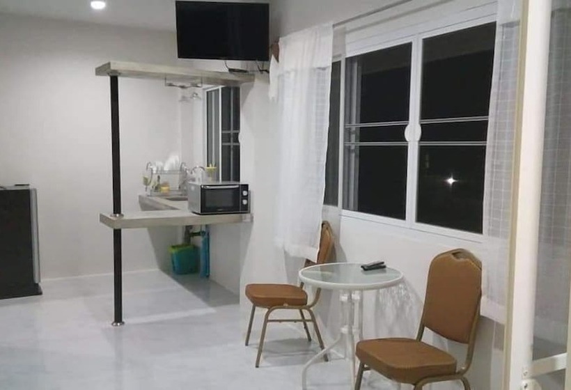 בית מלון כפרי Takorn Garden Home