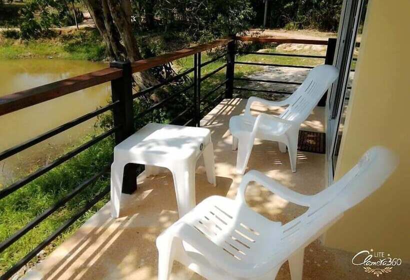 בית מלון כפרי Takorn Garden Home