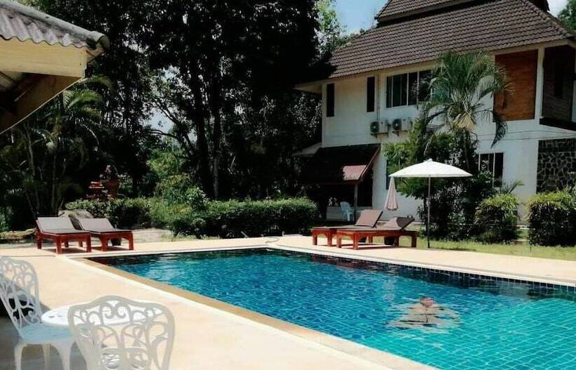 בית מלון כפרי Takorn Garden Home