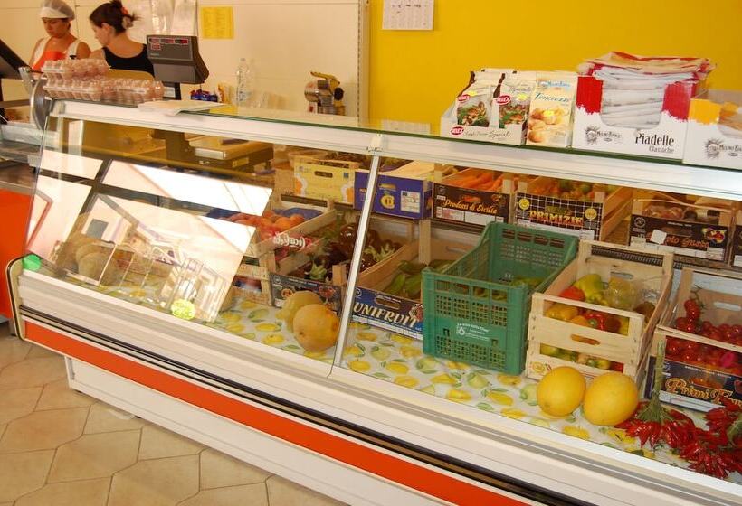 בית מלון כפרי Villaggio Le Palatine