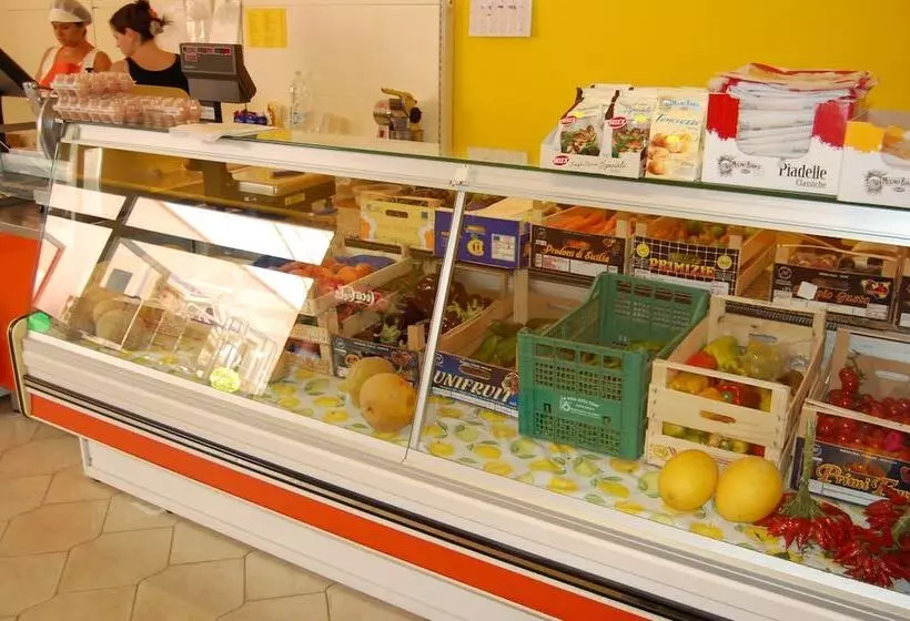 Hotelli Villaggio Le Palatine