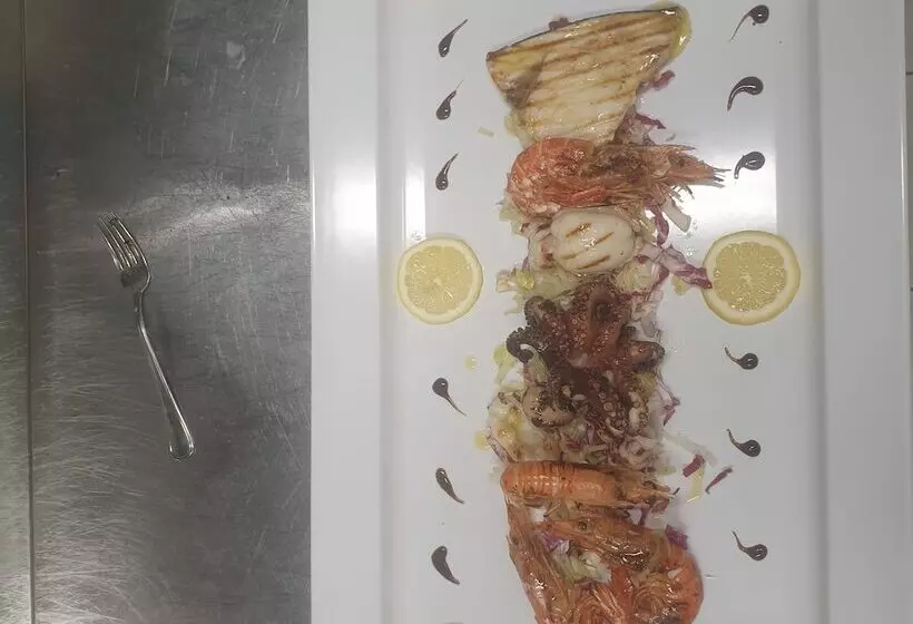 Hotelli Villaggio Le Palatine