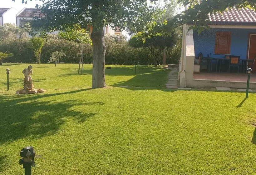 Hotelli Villaggio Le Palatine