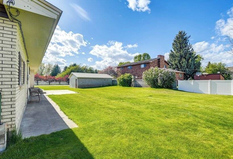 Idaho Vacation Rental: Day Trip To Yellowstone!