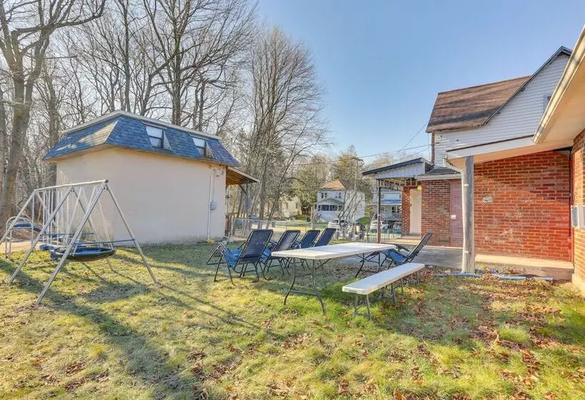 Monticello Vacation Home W/ Yard: 2 Mi To Downtown