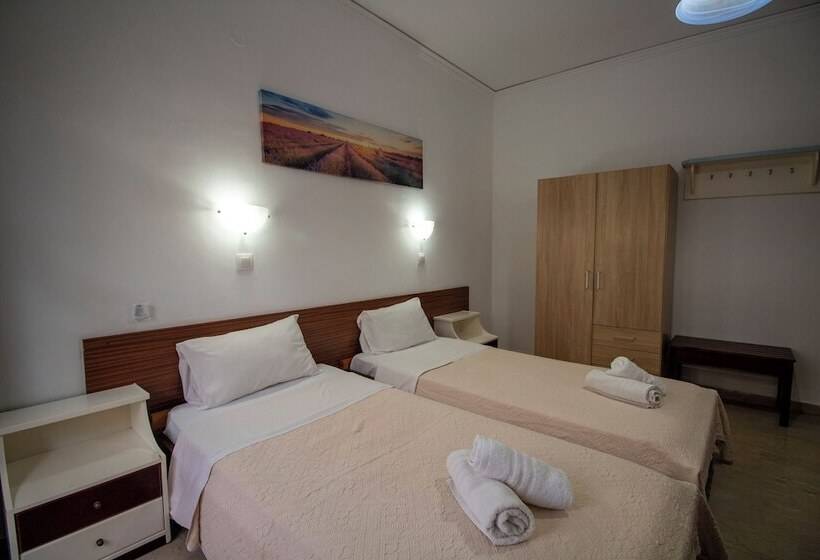 بنسيون Harry's Bar & Apartments