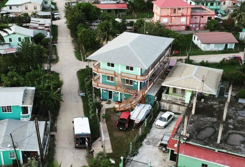 ペンション La S Guest House