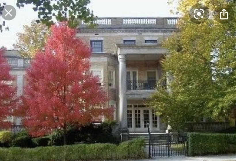 Пансион The Dery House