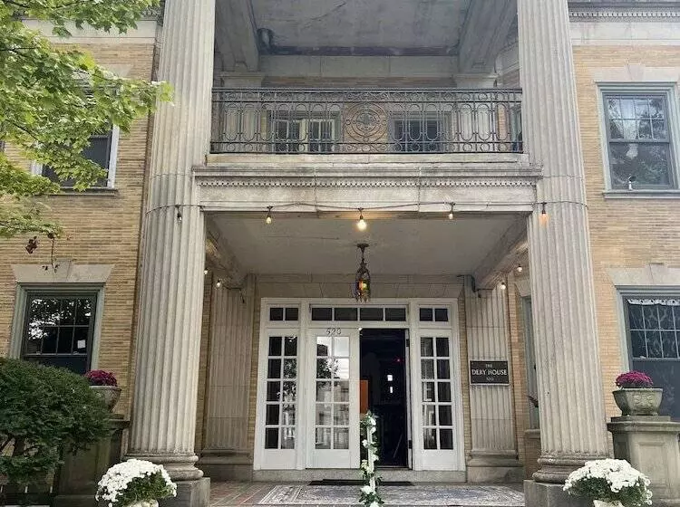 Majatalo The Dery House