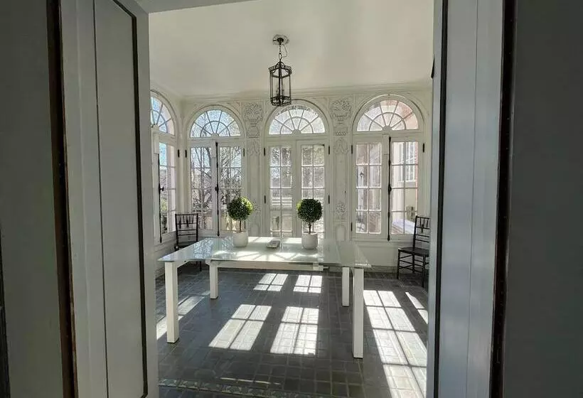 Majatalo The Dery House