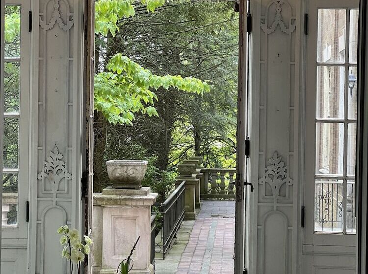 Пансион The Dery House