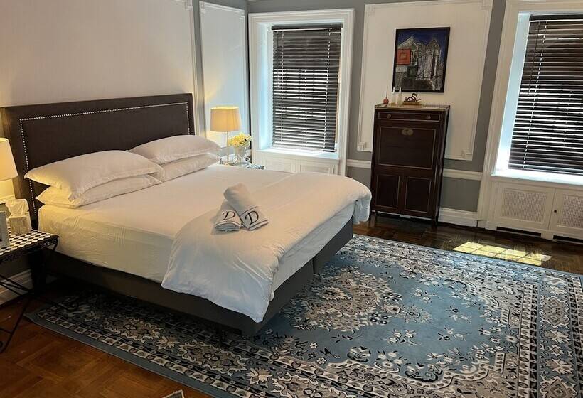 Пансион The Dery House