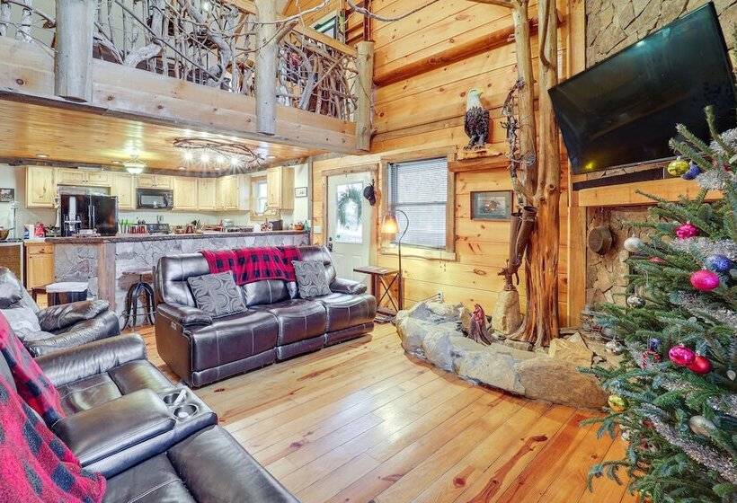 Pet Friendly Butler Cabin W/ Hot Tub, Walk To Lake
