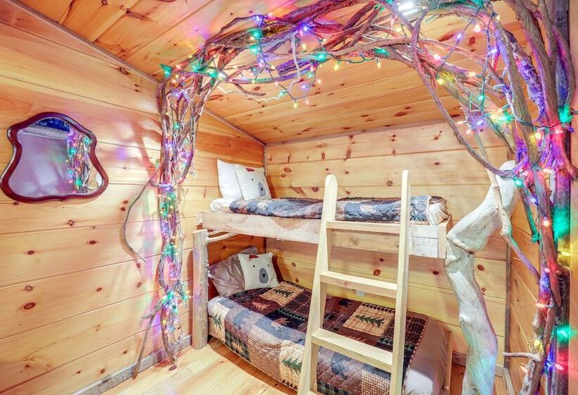 Pet Friendly Butler Cabin W/ Hot Tub, Walk To Lake