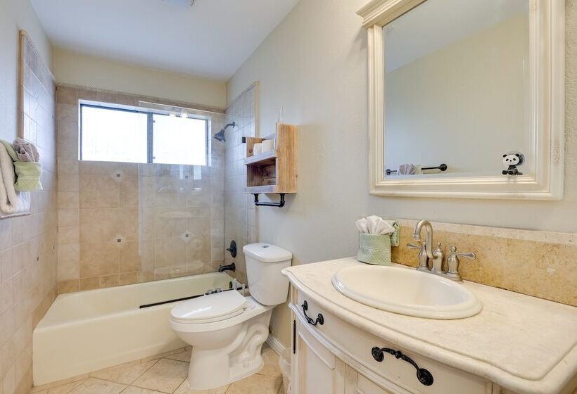 Pet Friendly Temecula Home In Wine Country!