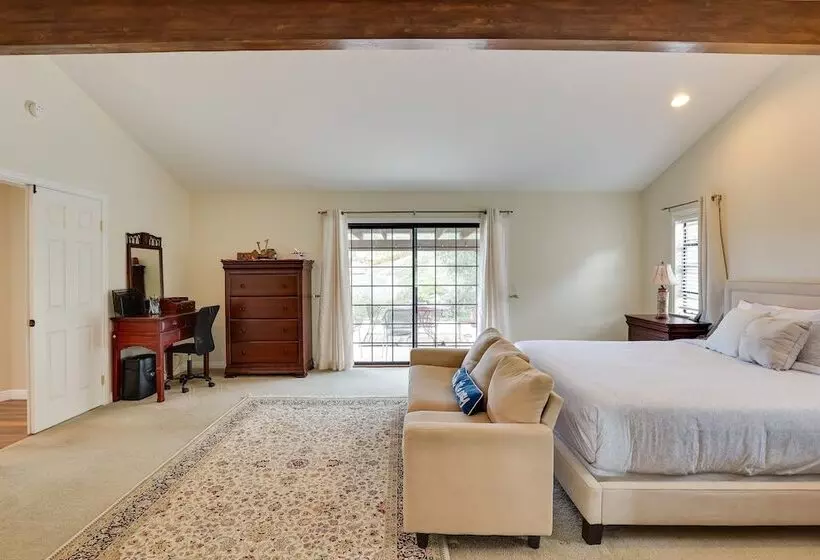Pet Friendly Temecula Home In Wine Country!