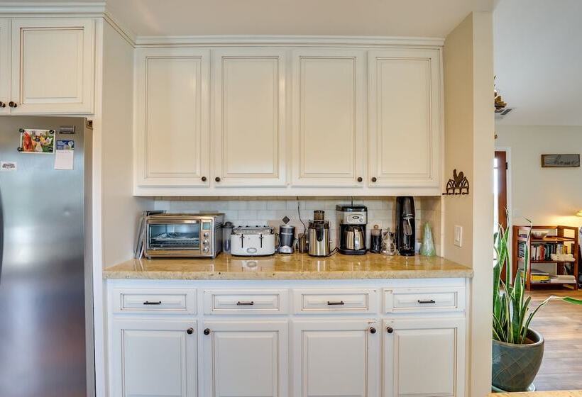 Pet Friendly Temecula Home In Wine Country!