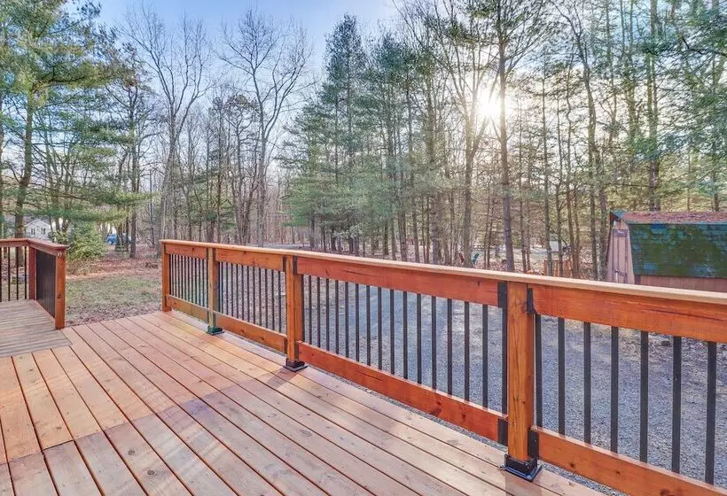 1/2 Mi To Bear Creek Lake: Gem W/ Fire Pit!