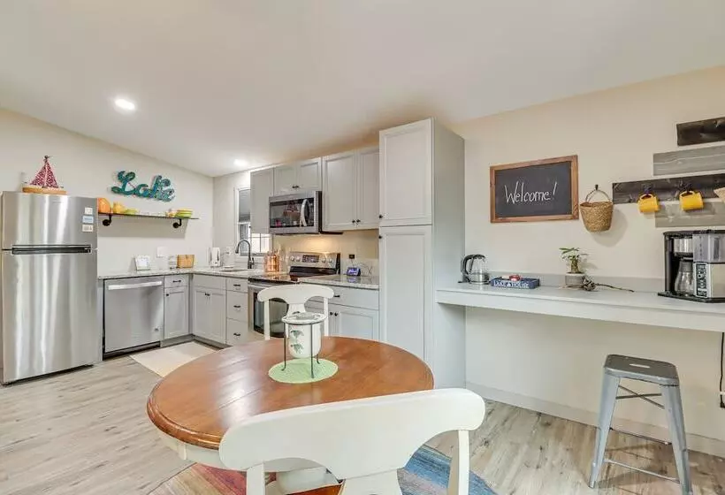 1/2 Mi To Bear Creek Lake: Gem W/ Fire Pit!