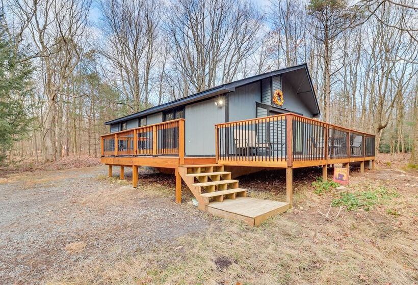 1/2 Mi To Bear Creek Lake: Gem W/ Fire Pit!