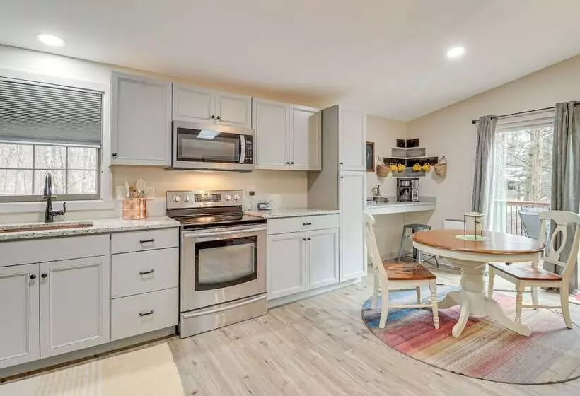 1/2 Mi To Bear Creek Lake: Gem W/ Fire Pit!