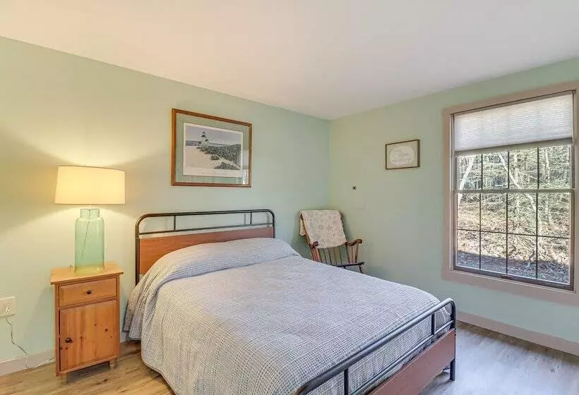 1/2 Mi To Bear Creek Lake: Gem W/ Fire Pit!