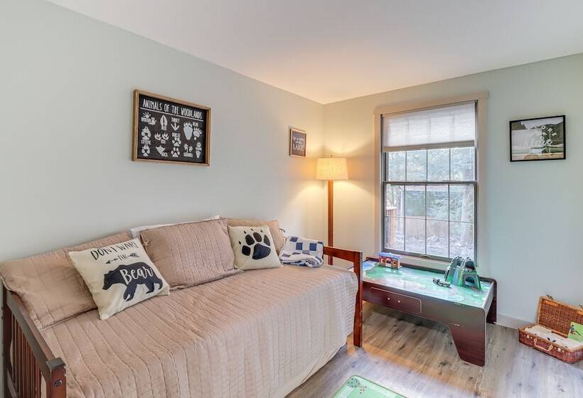 1/2 Mi To Bear Creek Lake: Gem W/ Fire Pit!