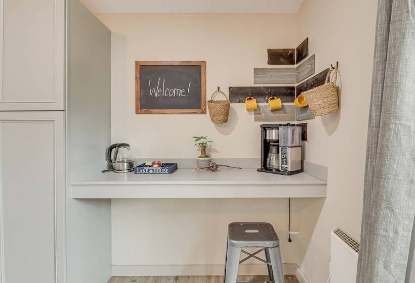 1/2 Mi To Bear Creek Lake: Gem W/ Fire Pit!