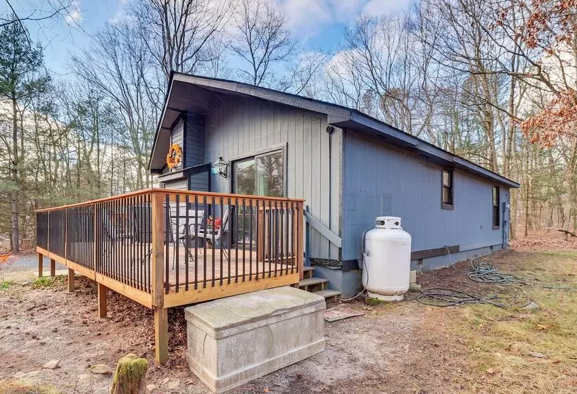 1/2 Mi To Bear Creek Lake: Gem W/ Fire Pit!