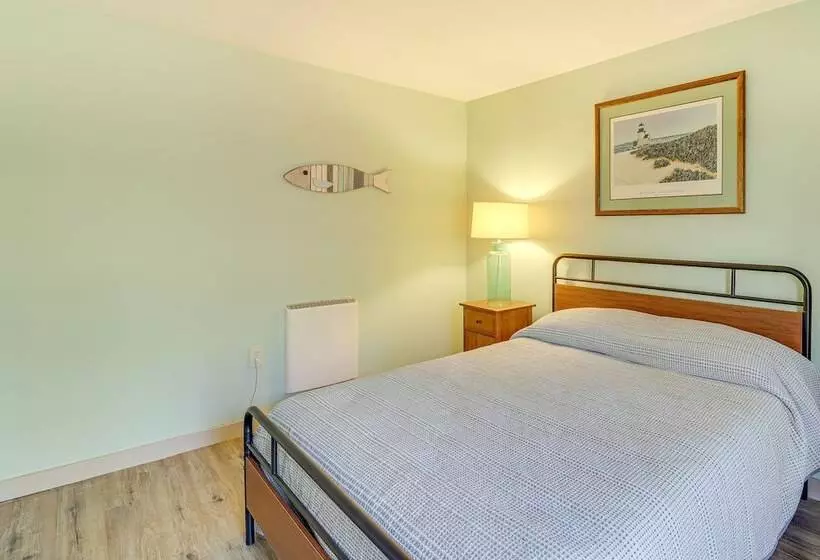 1/2 Mi To Bear Creek Lake: Gem W/ Fire Pit!