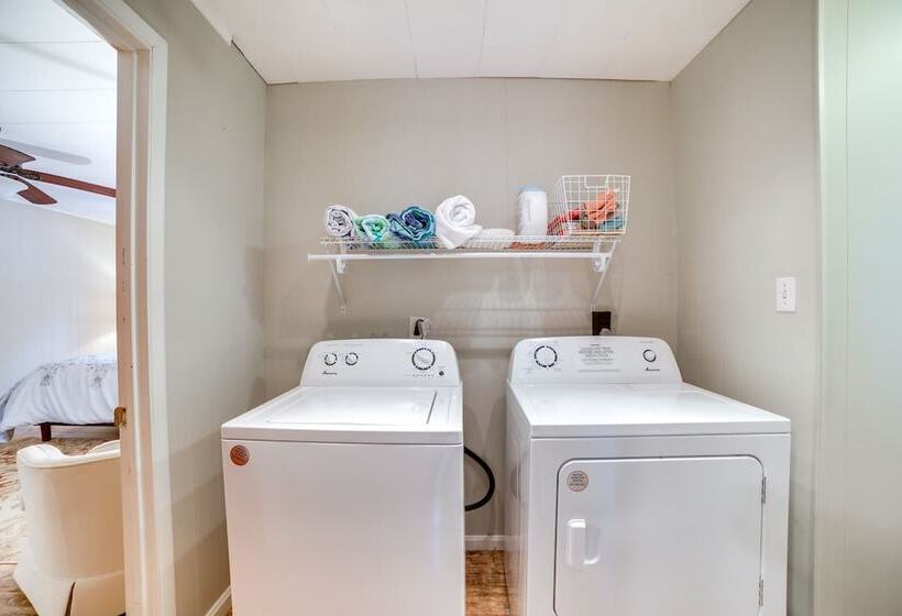 Rector Home W/ Hot Tub ~ 6 Mi To Ligonier!