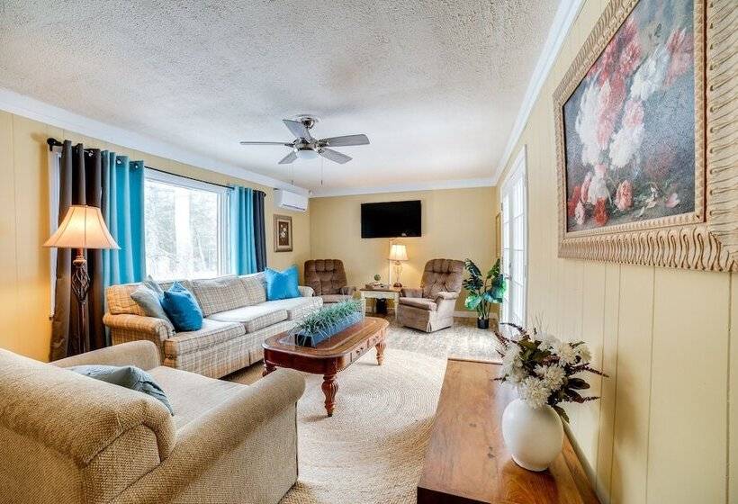 Rector Home W/ Hot Tub ~ 6 Mi To Ligonier!