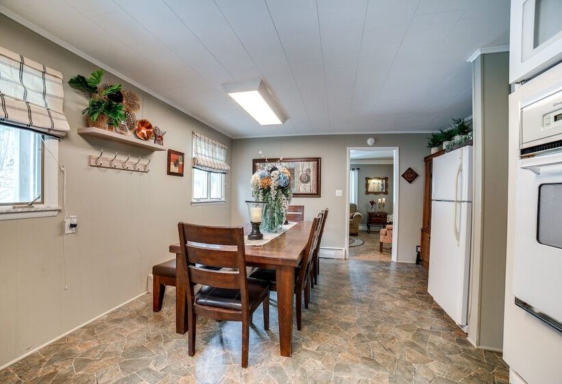 Rector Home W/ Hot Tub ~ 6 Mi To Ligonier!